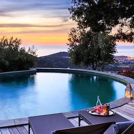 Santa-reparata-di-balagna Sleeps 4 Pool Wifi Vila Santa-Reparata-di-Balagna
