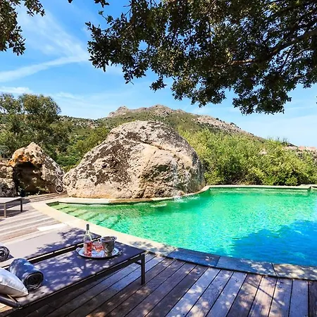 Santa-reparata-di-balagna Sleeps 4 Pool Wifi Vila