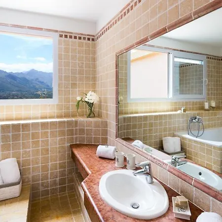 Santa-reparata-di-balagna Sleeps 4 Pool Wifi Vila